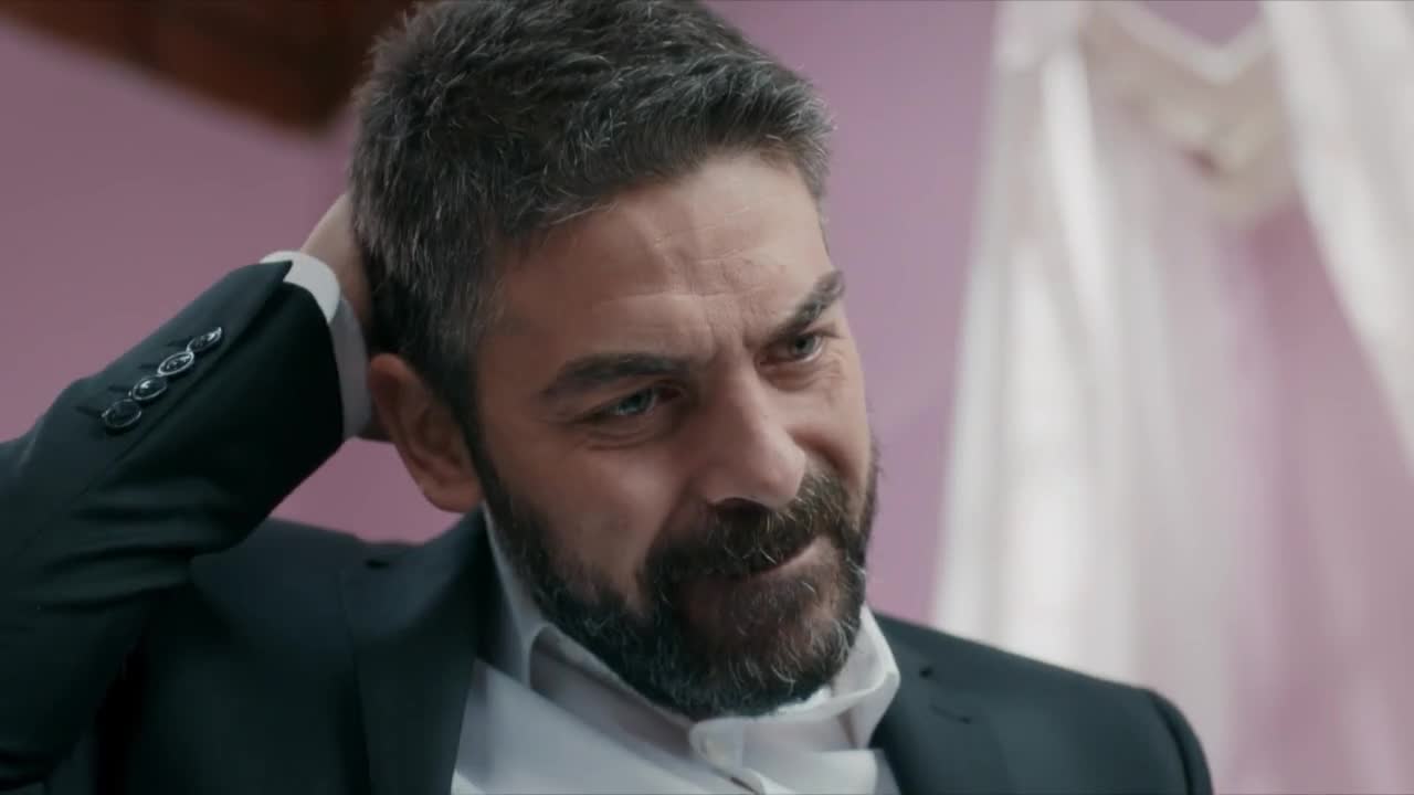 Кадры из сериала Ты расскажи, Карадениз (2018)