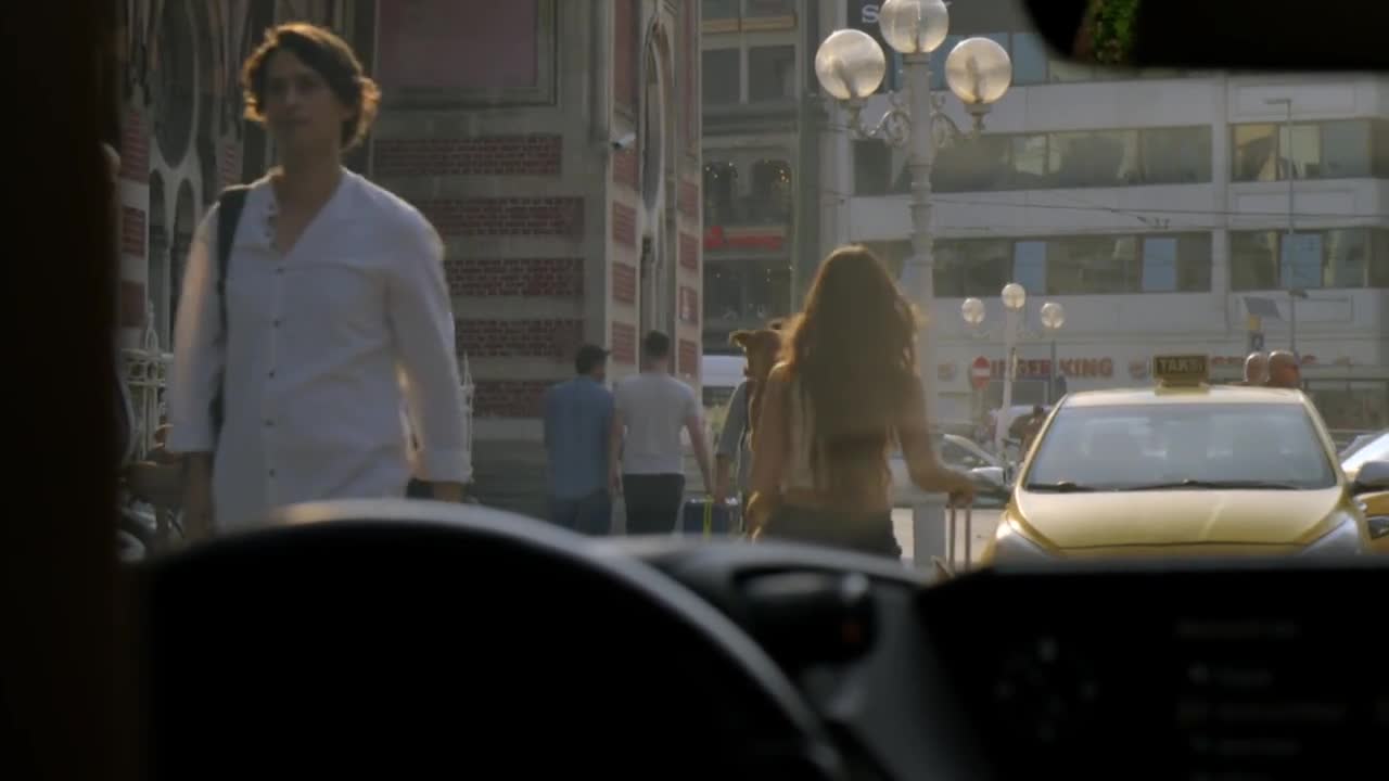 Кадры из сериала В конце ночи 2 серия 1 сезон (2022)