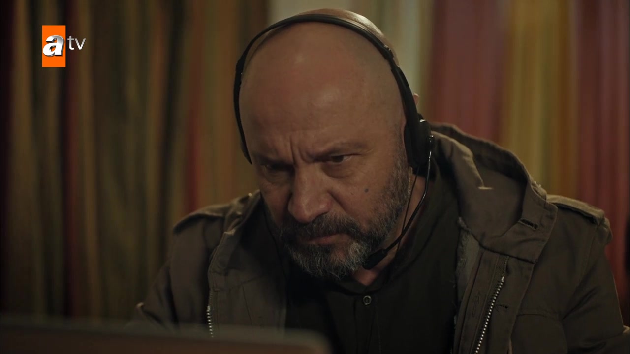 Кадры из сериала Одинокий волк 13 серия 1 сезон (2021)
