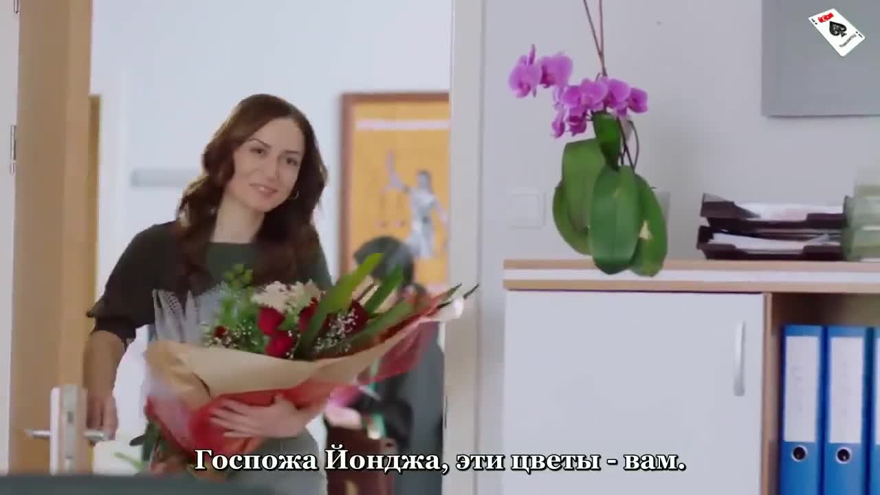 Кадры из сериала Красный грузовик (2021)
