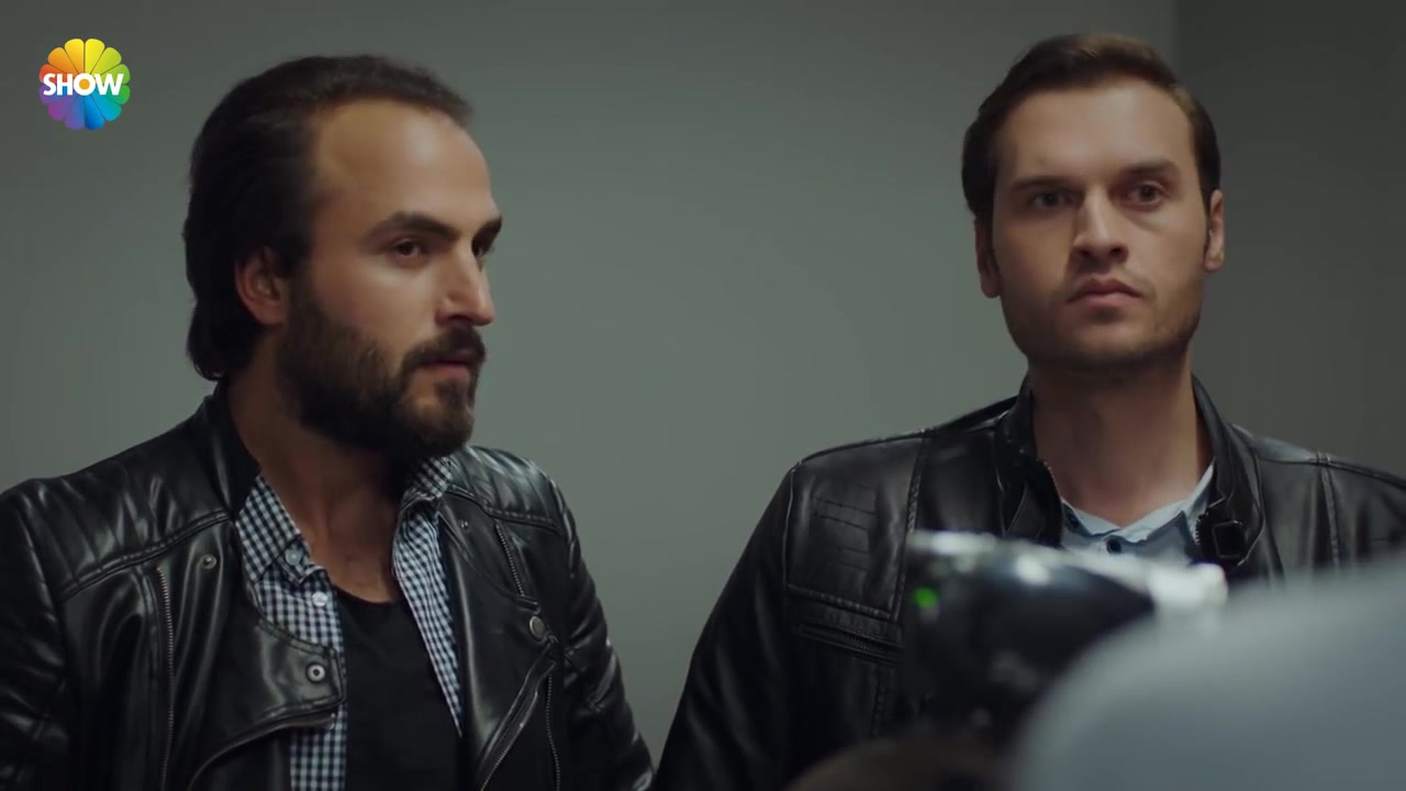 Кадры из сериала Враг в моем доме 1 серия 1 сезон (2018)