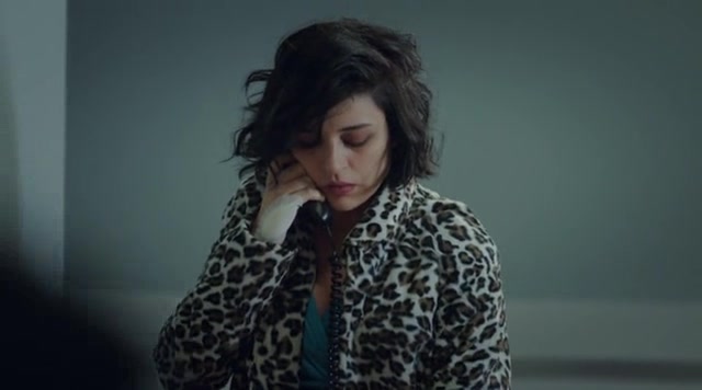 Кадры из сериала Мама (2016)