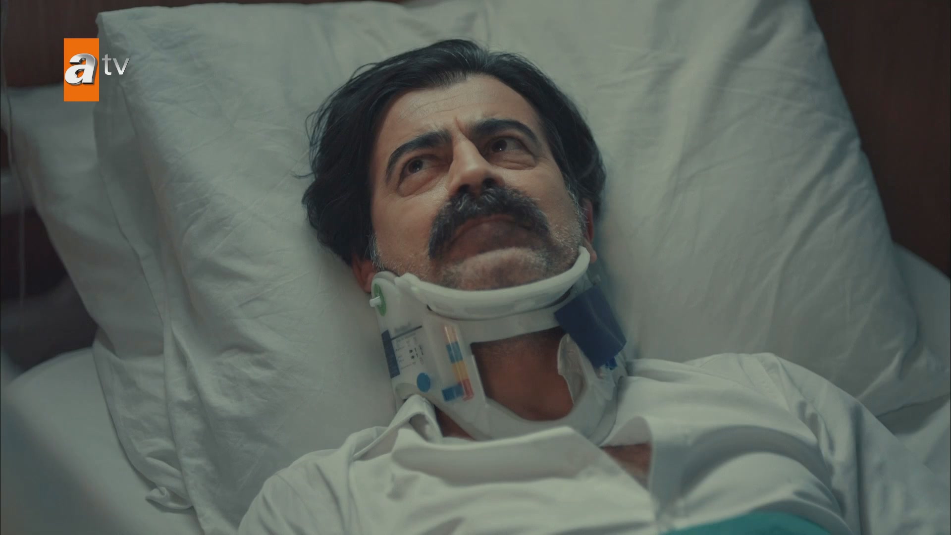 Кадры из сериала Нападающий (2021)